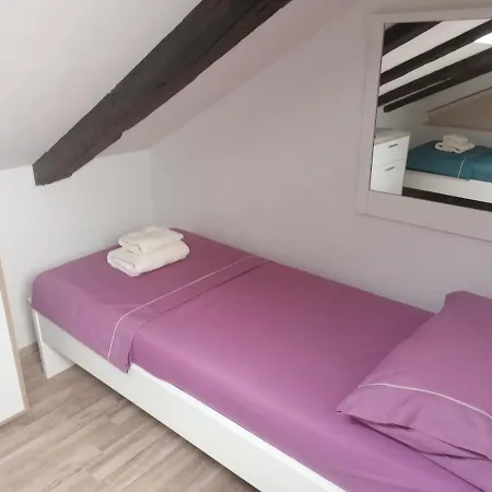 House Tina Semesterbostad *