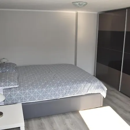 House Tina Semesterbostad Pula