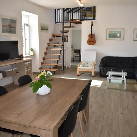 Дом отдыха House Tina