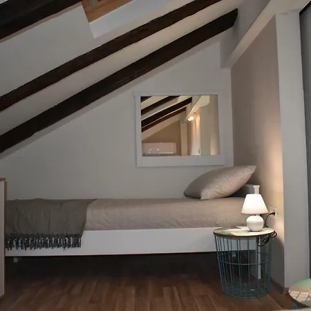 House Tina - Free Covered Parking & Pets Welcome *