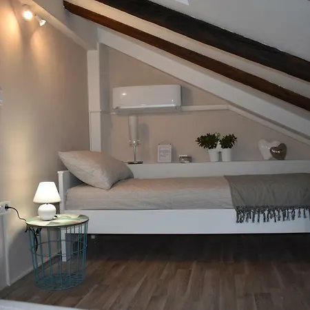 House Tina Будинок відпочинку